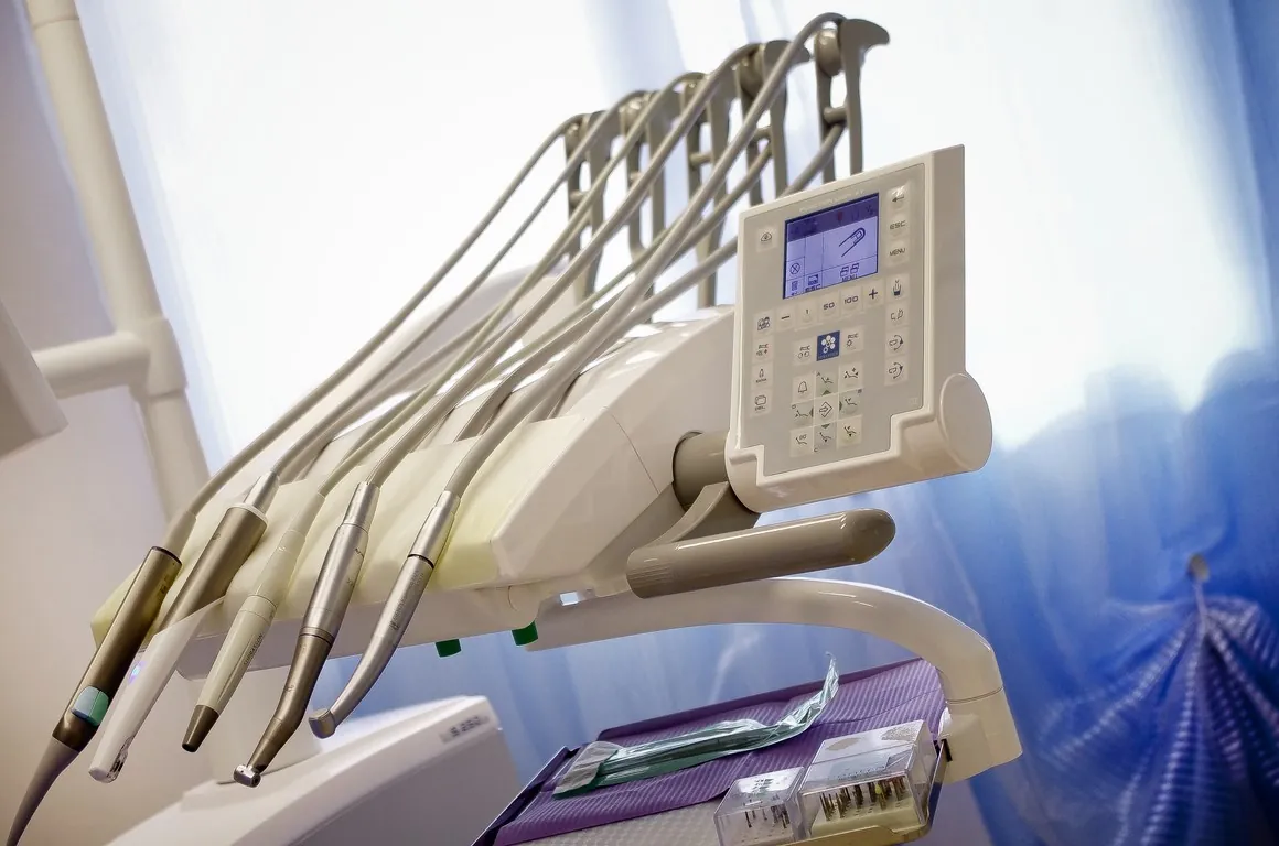 Riunito odontoiatrico con strumenti dello Studio Specialist di Mogoro
